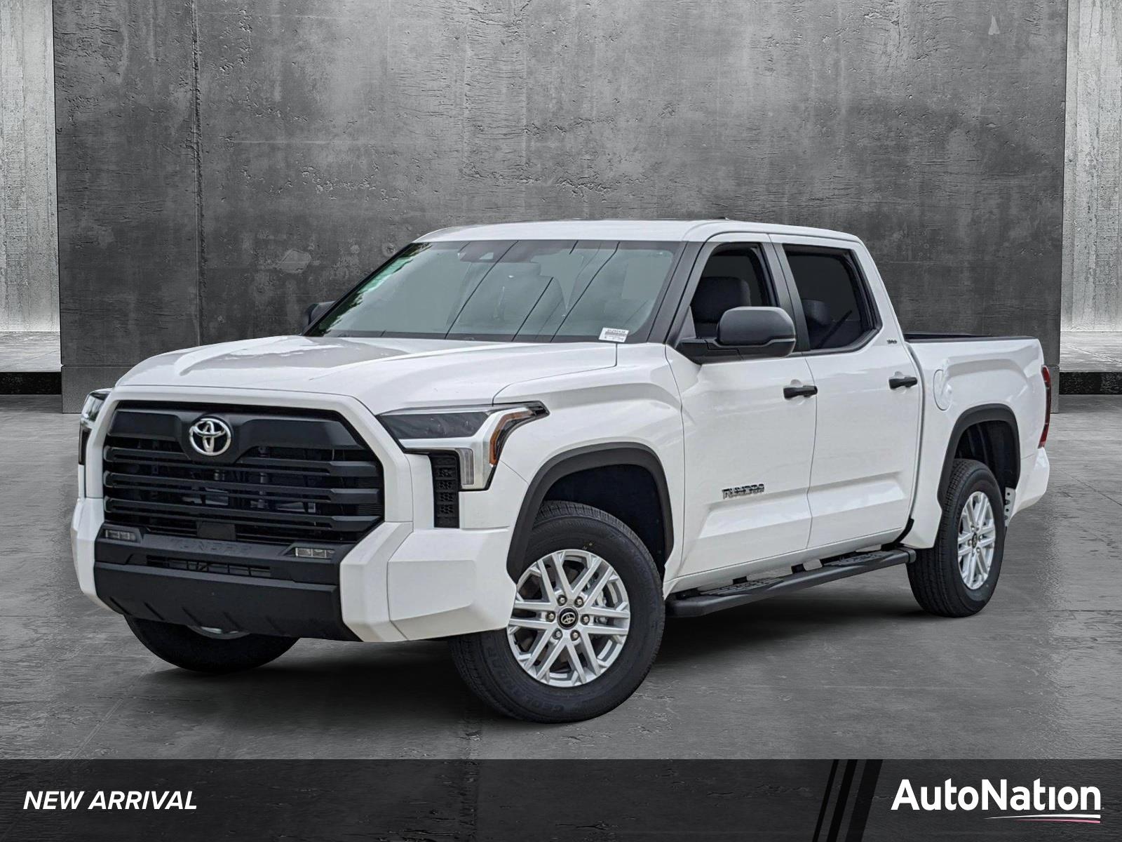 2025 Toyota Tundra 4WD Vehicle Photo in Davie, FL 33331
