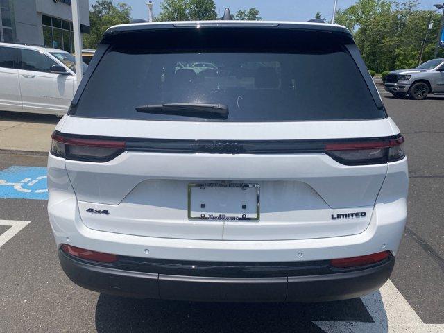 2025 Jeep Grand Cherokee Vehicle Photo in Doylsetown, PA 18901