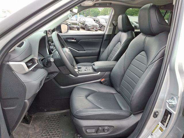 2024 Toyota Highlander Vehicle Photo in DANBURY, CT 06810-5034