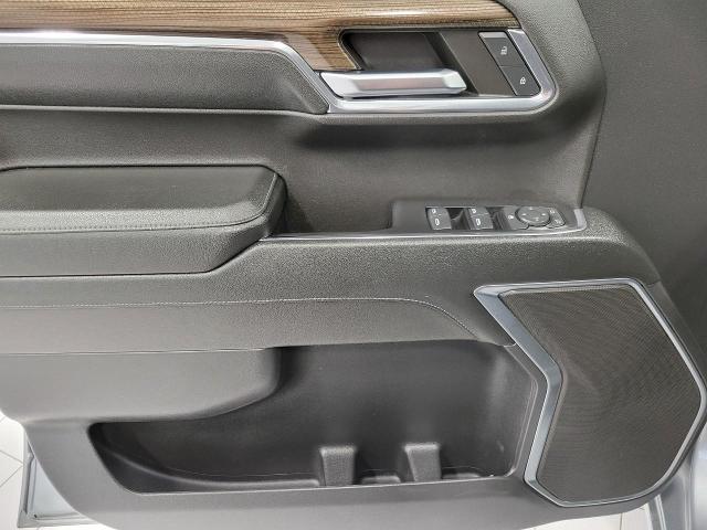 2024 Chevrolet Silverado 1500 Vehicle Photo in APPLETON, WI 54914-4656