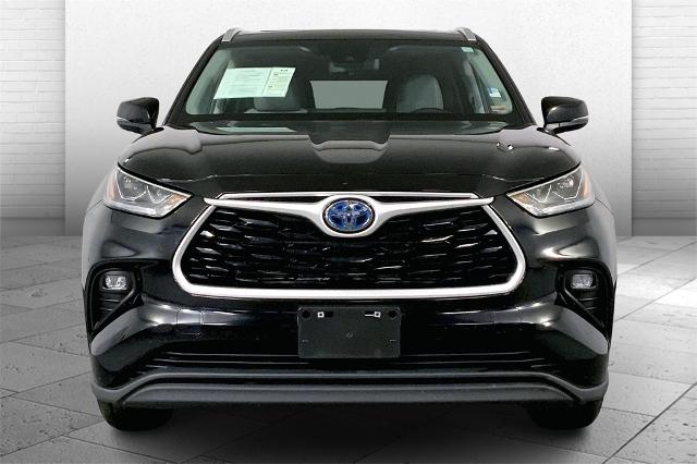 2023 Toyota Highlander Vehicle Photo in Lees Summit, MO 64086