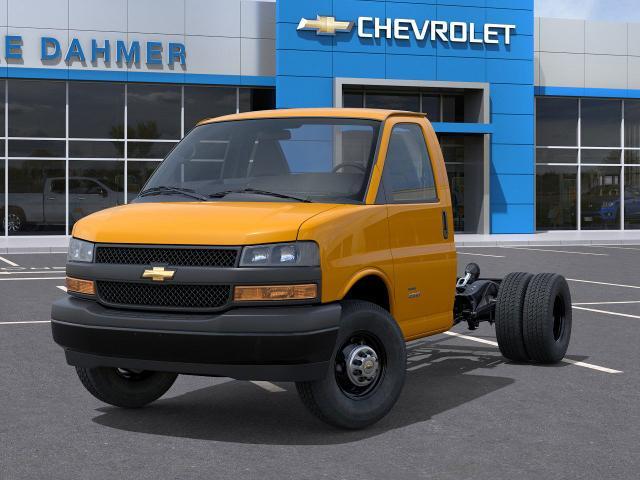 2025 Chevrolet Express Commercial Cutaway Vehicle Photo in TOPEKA, KS 66609-0000