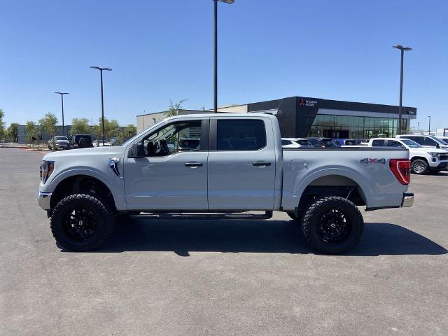 View vehicle photo 4