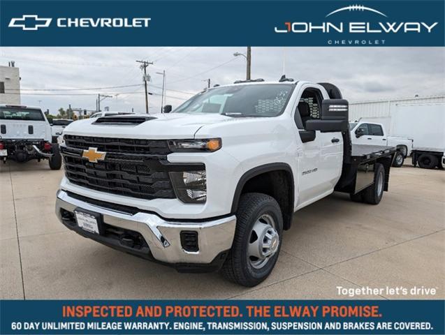 2024 Chevrolet Silverado 3500 HD CC Vehicle Photo in ENGLEWOOD, CO 80113-6708