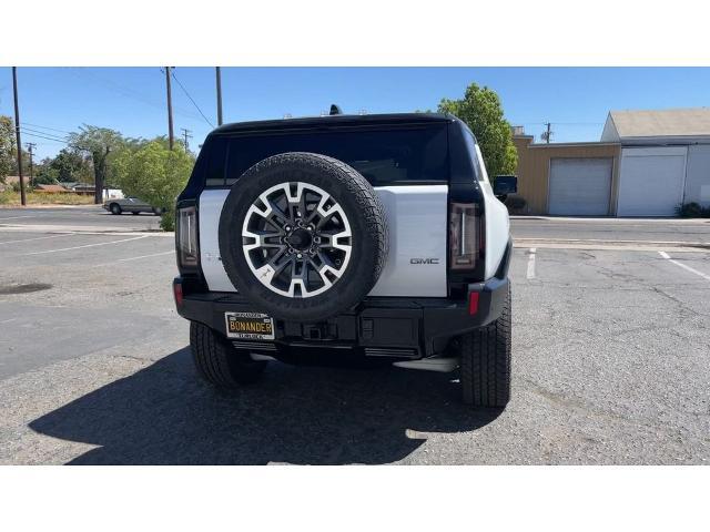 2025 GMC HUMMER EV SUV Vehicle Photo in TURLOCK, CA 95380-4918