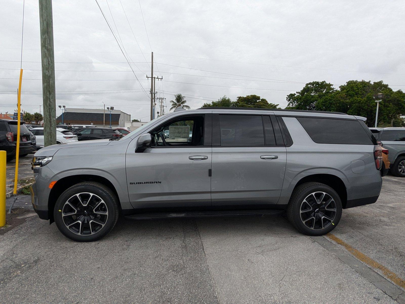 2024 Chevrolet Suburban Vehicle Photo in MIAMI, FL 33134-2699