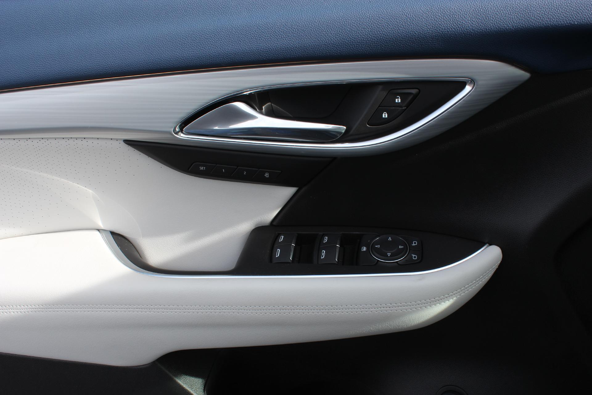 2025 Buick Envision Vehicle Photo in AURORA, CO 80012-4011