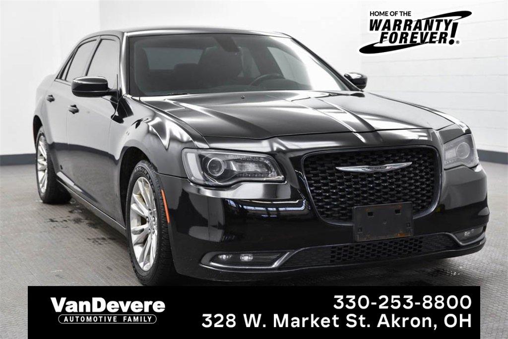 2016 Chrysler 300 Vehicle Photo in AKRON, OH 44303-2185