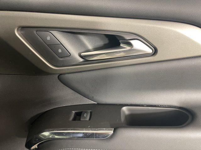 2025 Chevrolet Traverse Vehicle Photo in PHOENIX, AZ 85014-3381