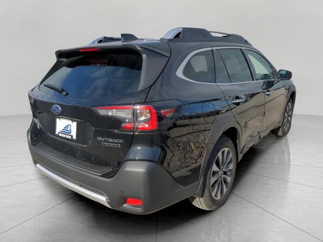 2025 Subaru Outback Vehicle Photo in Green Bay, WI 54304