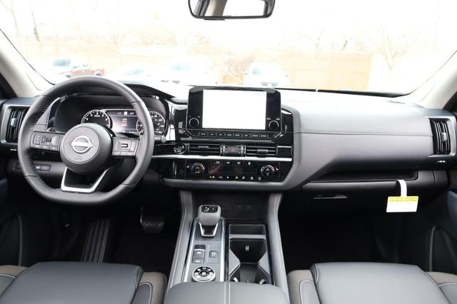 2025 Nissan Pathfinder Vehicle Photo in Ballwin, MO 63011