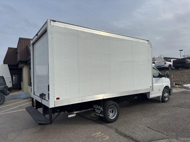 2025 GMC Savana Cutaway 4500 Vehicle Photo in MEDINA, OH 44256-9631