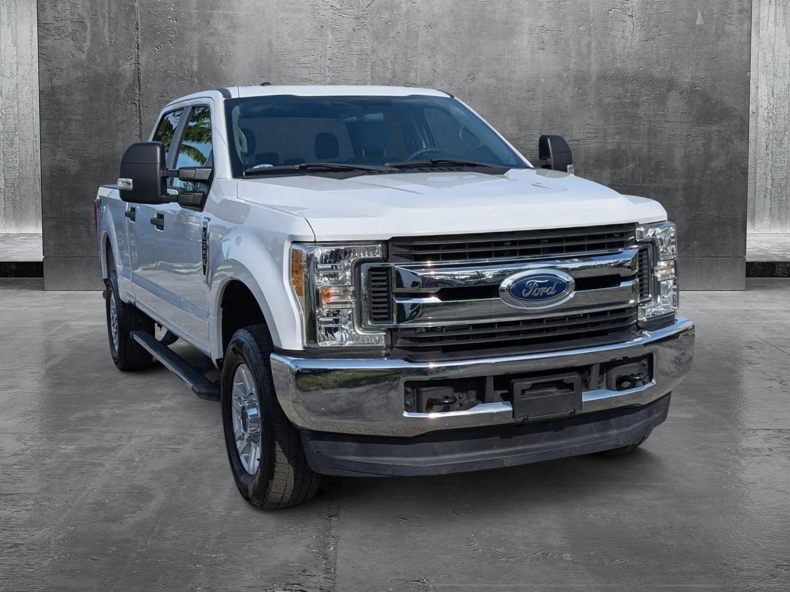 2017 Ford Super Duty F-250 SRW Vehicle Photo in Miami, FL 33015