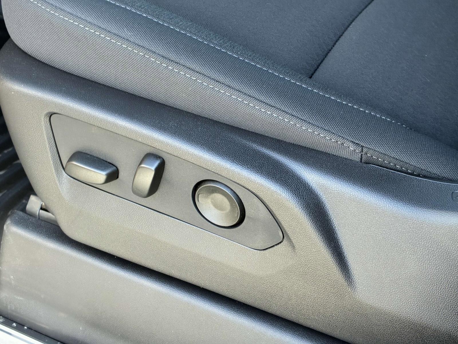 2025 Chevrolet Silverado 2500 HD Vehicle Photo in LOS ANGELES, CA 90007-3794