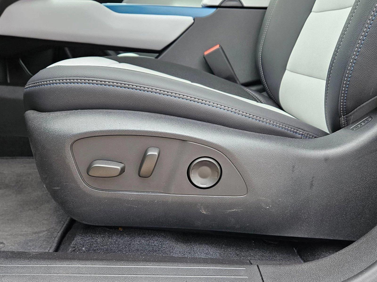 2024 Chevrolet Equinox EV Vehicle Photo in AMARILLO, TX 79103-4111