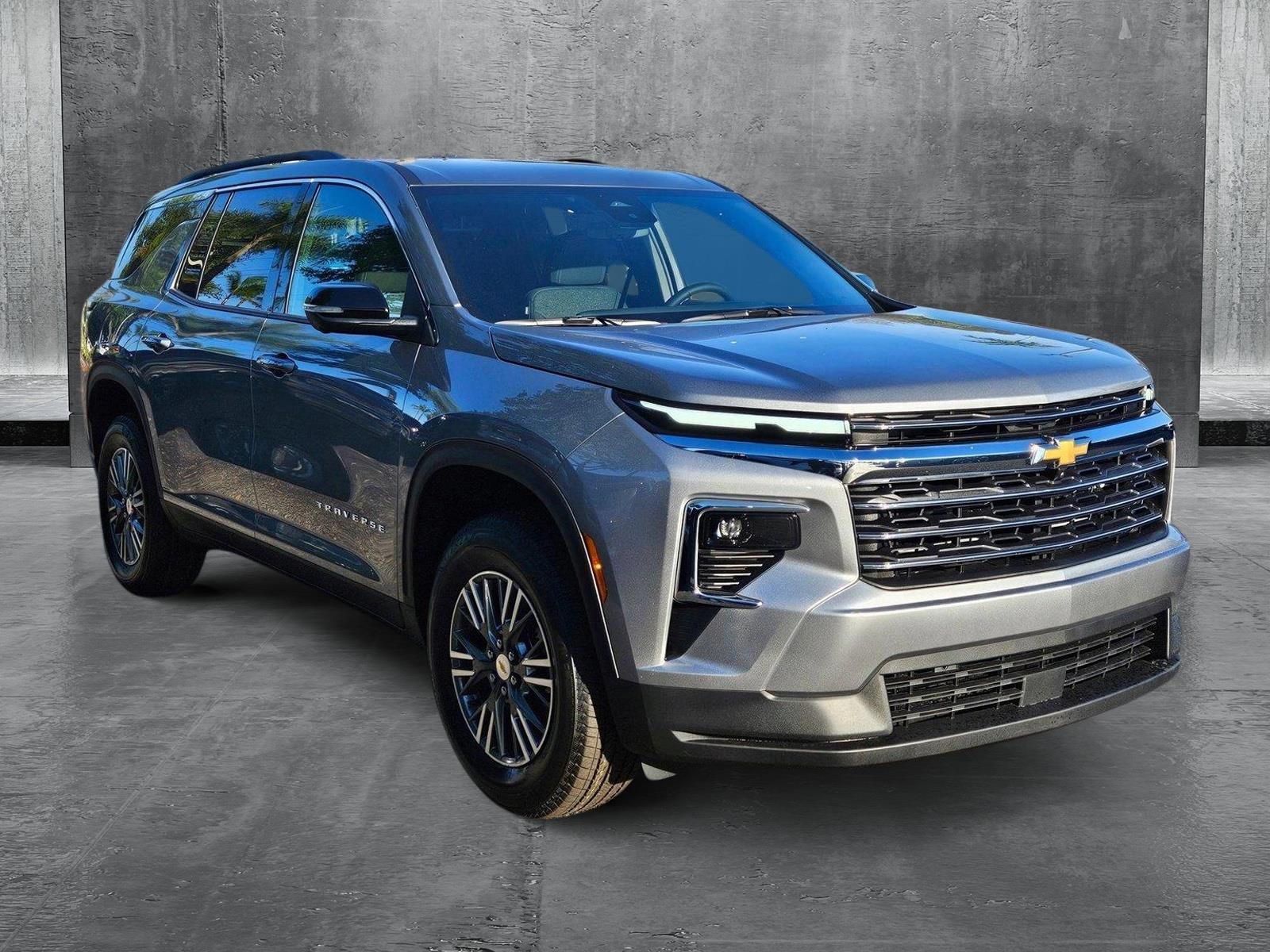 2025 Chevrolet Traverse Vehicle Photo in GREENACRES, FL 33463-3207