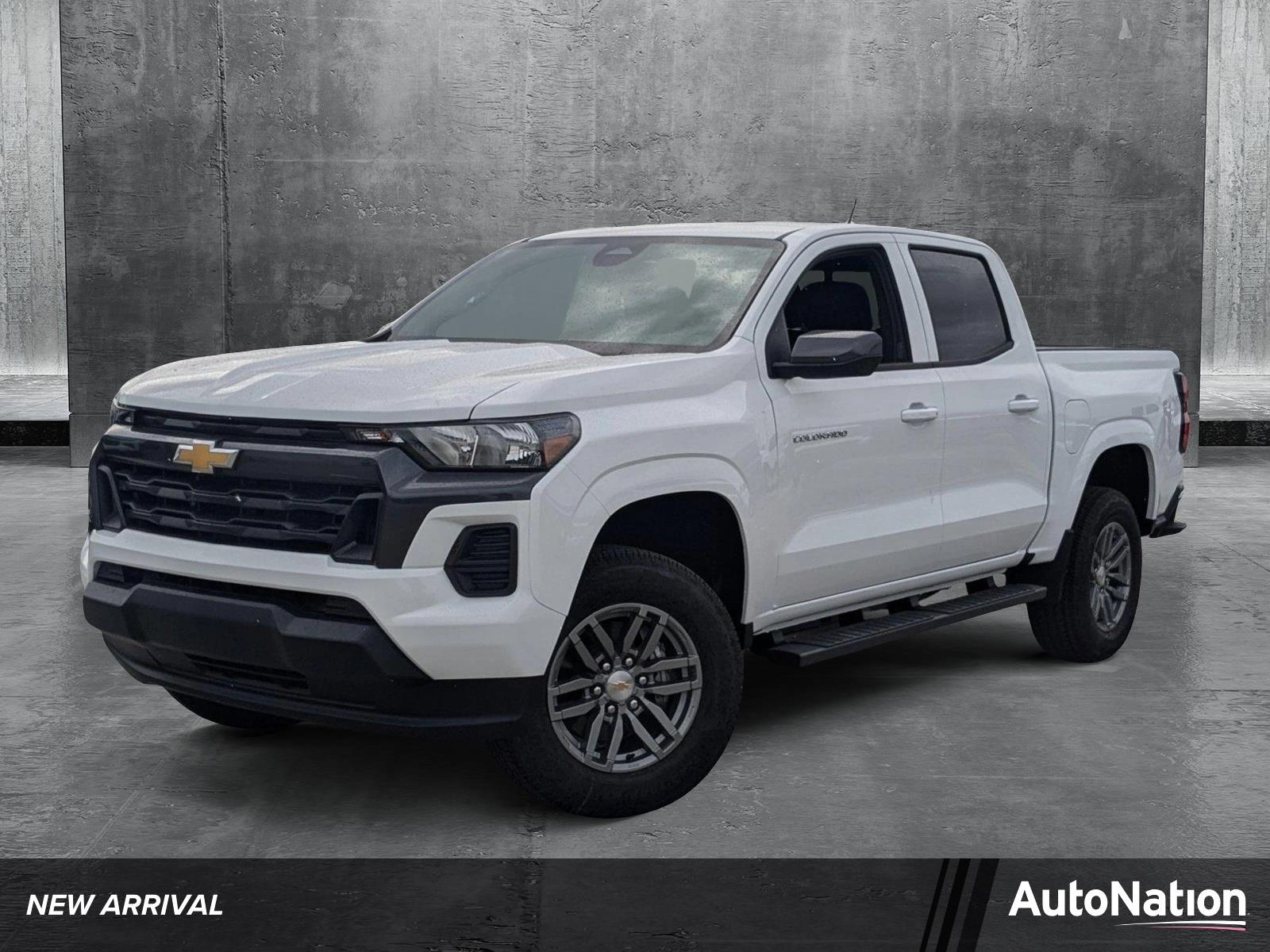 Select 2025 Chevrolet Colorado