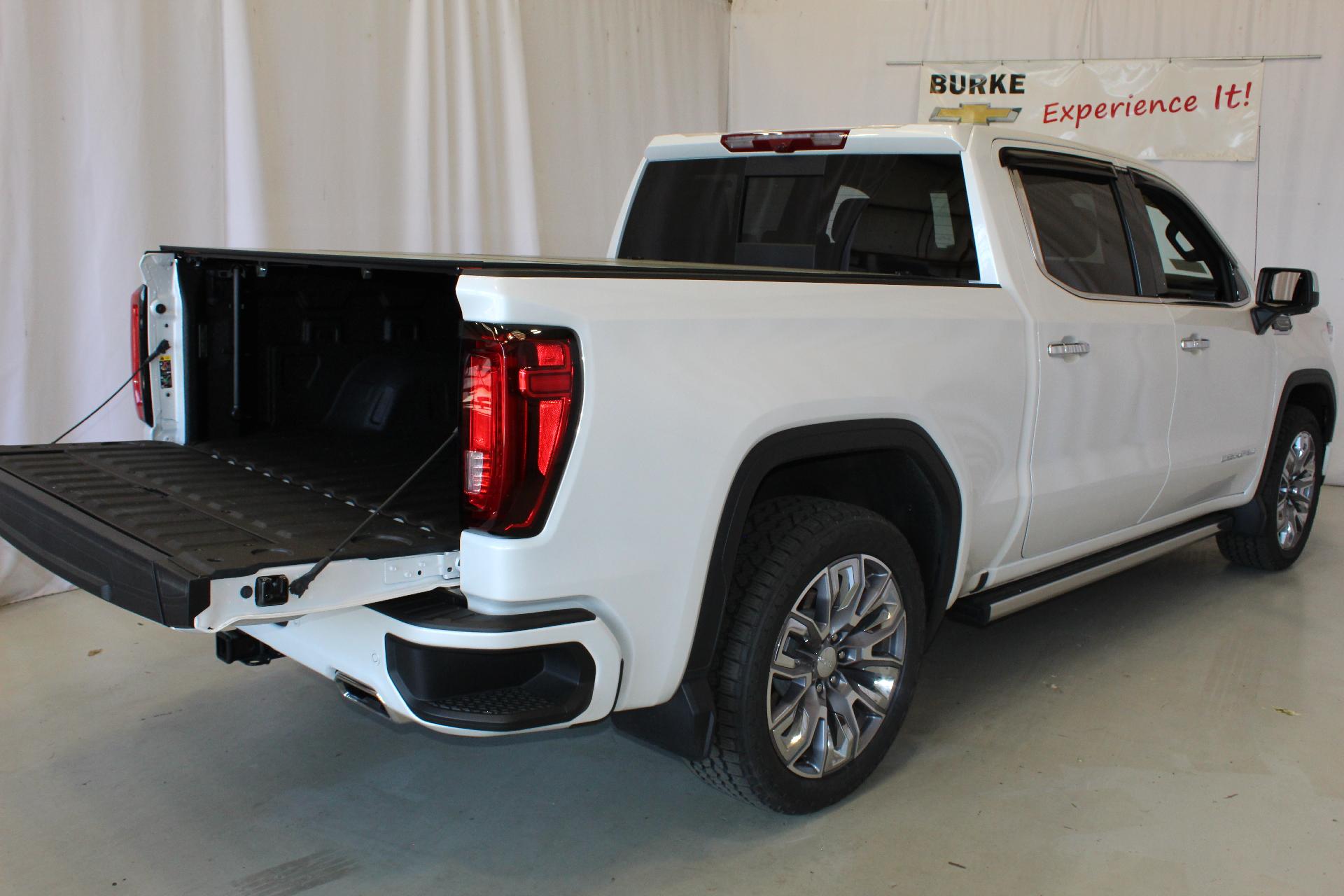 2023 GMC Sierra 1500 Vehicle Photo in NORTHAMPTON, MA 01060-1120