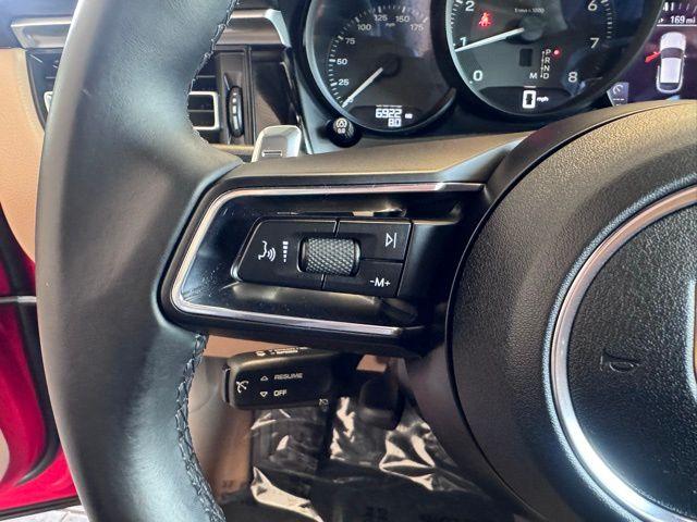 2022 Porsche Macan Vehicle Photo in DELRAY BEACH, FL 33483-3294