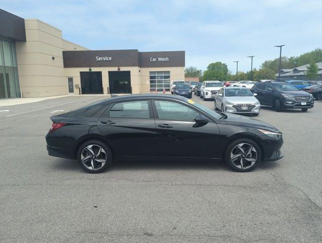 2023 Hyundai ELANTRA Vehicle Photo in Merrillville, IN 46410