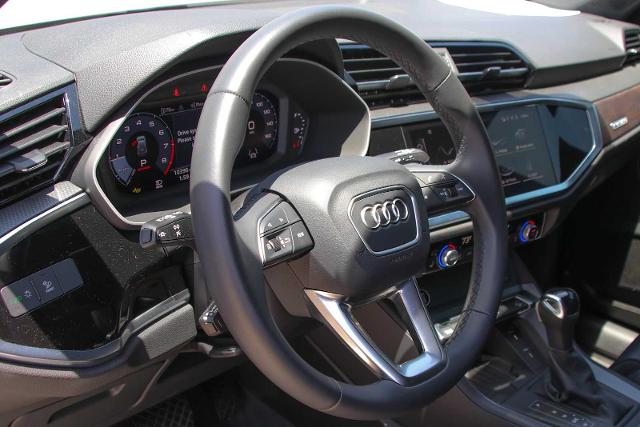 2024 Audi Q3 Vehicle Photo in SUGAR LAND, TX 77478