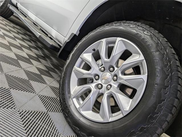 2024 Chevrolet Silverado 1500 Vehicle Photo in ENGLEWOOD, CO 80113-6708