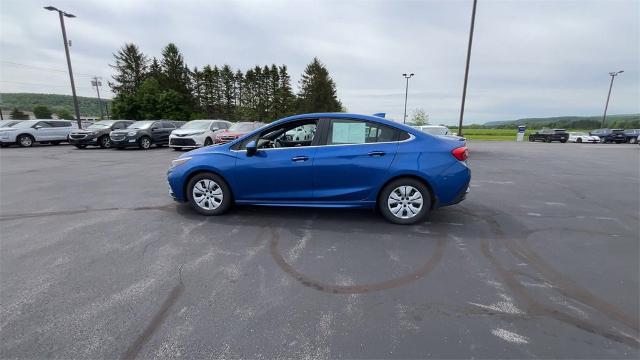 2018 Chevrolet Cruze Vehicle Photo in TULLY, NY 13159-3159