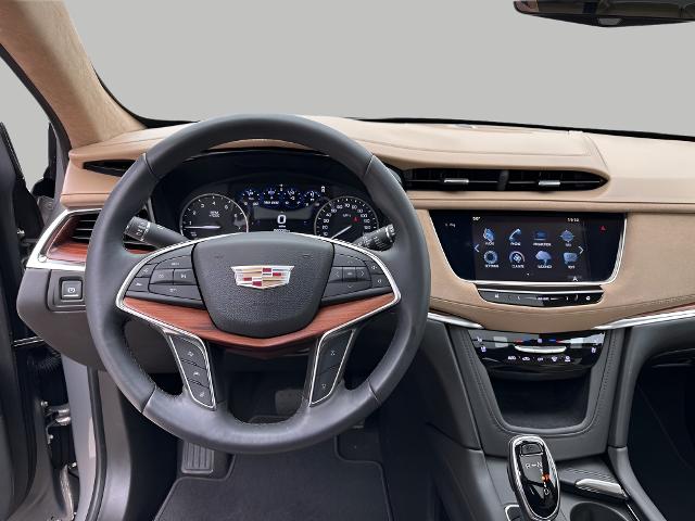 2017 Cadillac XT5 Vehicle Photo in MANITOWOC, WI 54220-5838