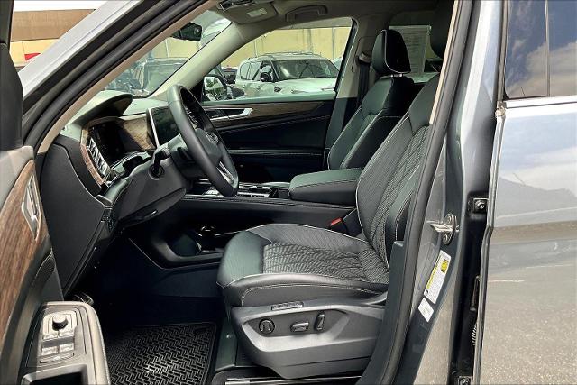 2024 Volkswagen Atlas Vehicle Photo in San Antonio, TX 78230