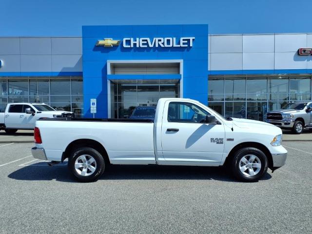 2022 Ram 1500 Classic Vehicle Photo in EMPORIA, VA 23847-1235
