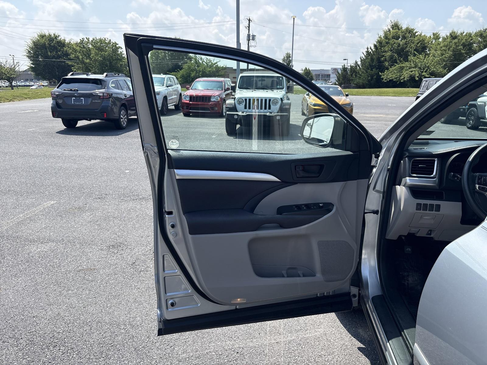 2014 Toyota Highlander Vehicle Photo in Mechanicsburg, PA 17050
