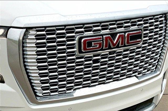 2021 GMC Yukon Vehicle Photo in TOPEKA, KS 66609-0000