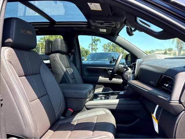 2025 Chevrolet Suburban Vehicle Photo in BEAUFORT, SC 29906-4218