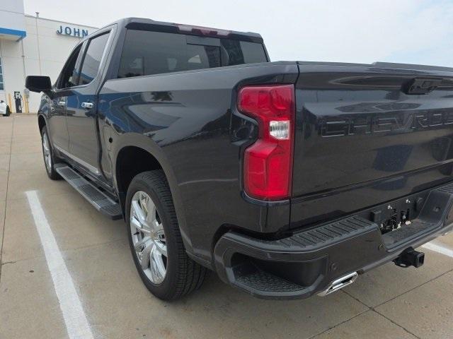 2024 Chevrolet Silverado 1500 Vehicle Photo in ENGLEWOOD, CO 80113-6708