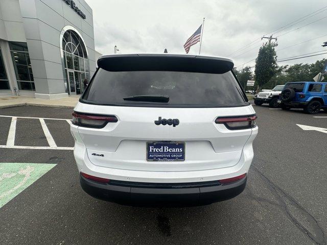 2025 Jeep Grand Cherokee L Vehicle Photo in Doylsetown, PA 18901