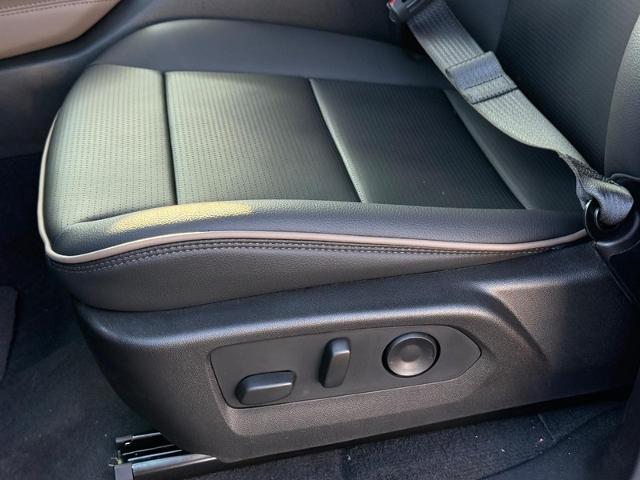 2025 GMC Canyon Vehicle Photo in COLUMBIA, MO 65203-3903
