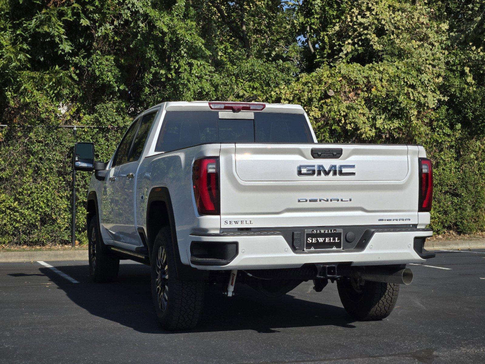 2024 GMC Sierra 2500 HD Vehicle Photo in DALLAS, TX 75209-3016