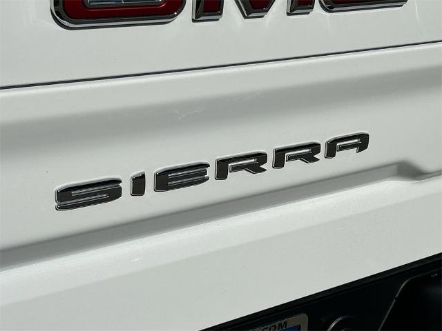 2023 GMC Sierra 1500 Vehicle Photo in GOODYEAR, AZ 85338-1310