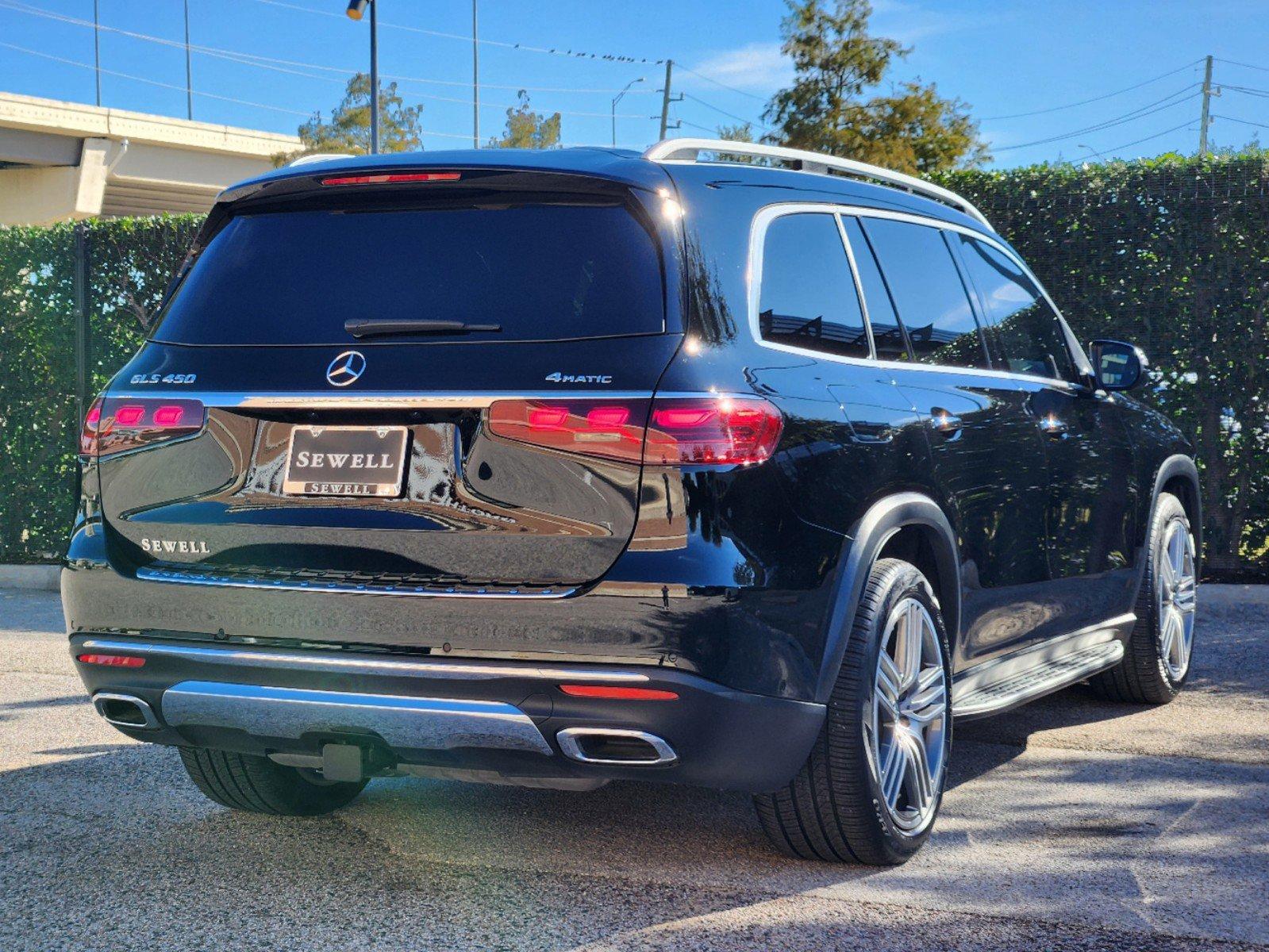 2024 Mercedes-Benz GLS Vehicle Photo in HOUSTON, TX 77079