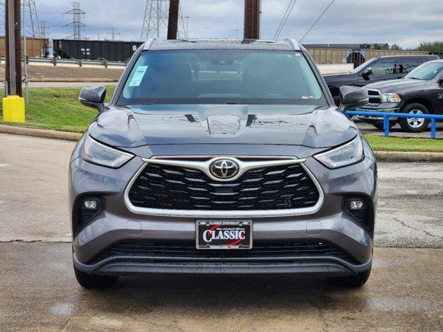 2023 Toyota Highlander Vehicle Photo in SUGAR LAND, TX 77478-0000