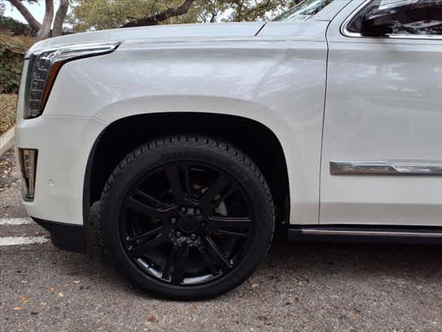 2017 Cadillac Escalade Vehicle Photo in San Antonio, TX 78230-1001