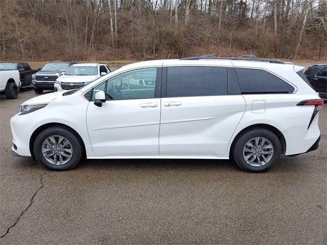 2022 Toyota Sienna Vehicle Photo in MILFORD, OH 45150-1684