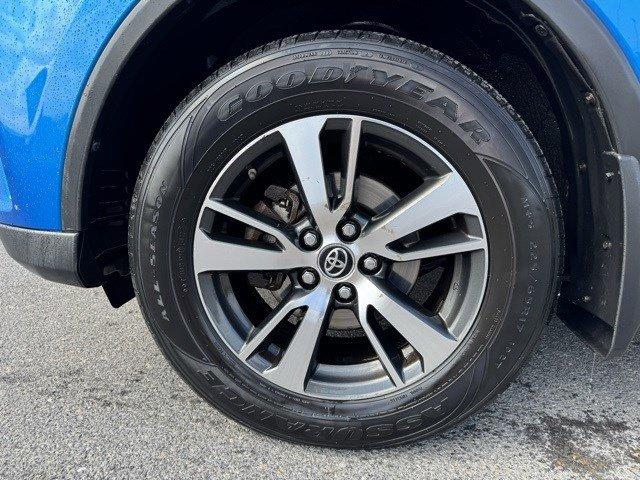 2018 Toyota RAV4 Vehicle Photo in Mechanicsburg, PA 17050-1707