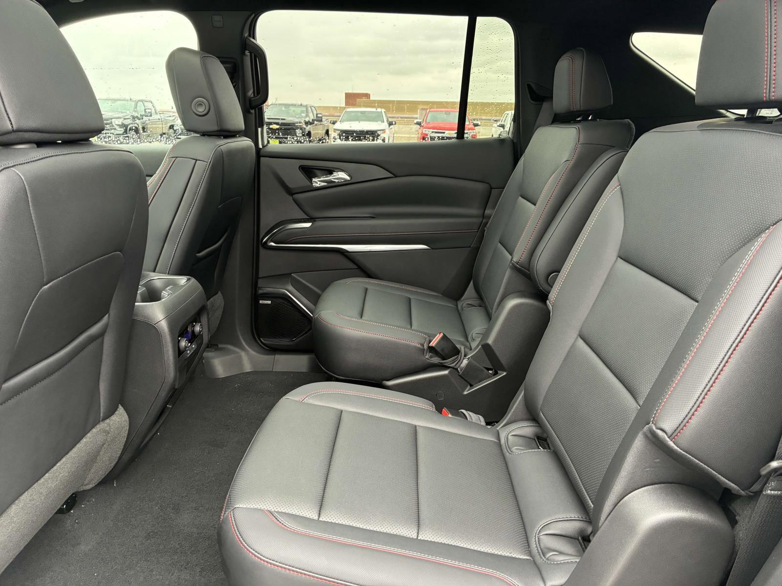 2025 Chevrolet Traverse Vehicle Photo in LOS ANGELES, CA 90007-3794