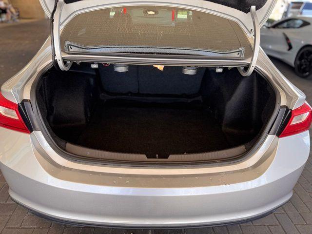 2017 Chevrolet Malibu Vehicle Photo in DELRAY BEACH, FL 33483-3294