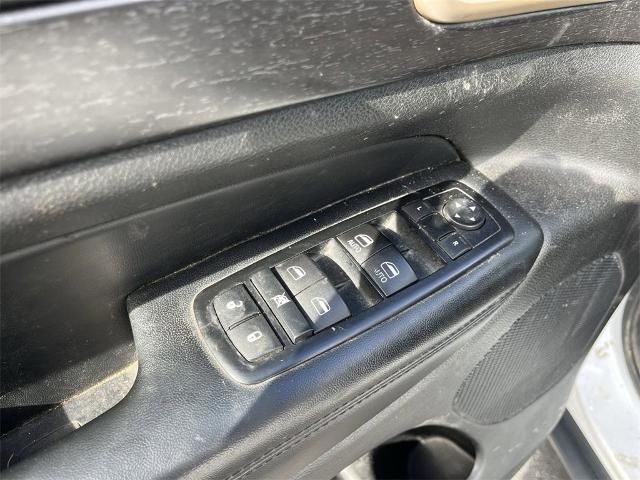 2015 Jeep Grand Cherokee Vehicle Photo in TULLY, NY 13159-3159
