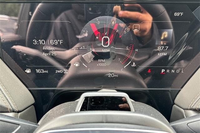 2025 GMC Yukon XL Vehicle Photo in ELK GROVE, CA 95757-8703
