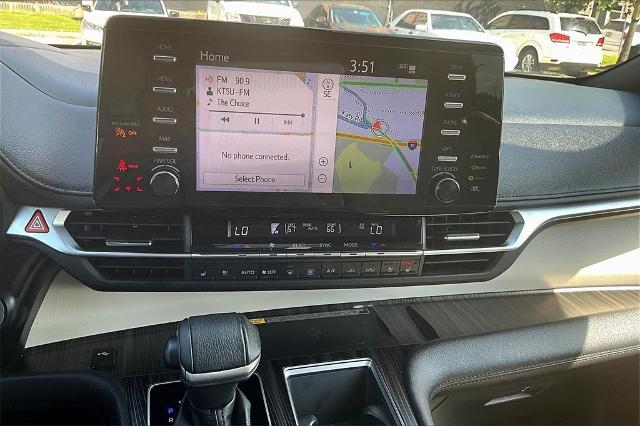 2021 Toyota Sienna Vehicle Photo in Houston, TX 77007