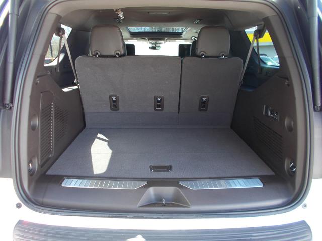 2024 GMC Yukon XL Vehicle Photo in LOWELL, MA 01852-4336