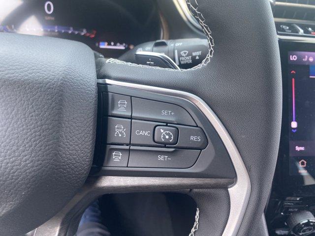 2025 Jeep Grand Cherokee L Vehicle Photo in Doylsetown, PA 18901